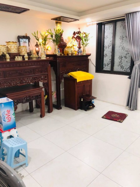 Nhà đẹp Nguyễn Khánh Toàn, kinh doanh, an sinh đỉnh, dt 52m2, 5 tầng, mt 4m giá chỉ 6.85 tỷ