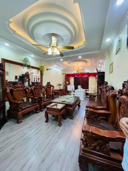Bán Nhà Mặt Phố Nhuệ Giang gara kinh doanh dt 55m2 4 tầng, mt 4m, giá 7.9 tỷ