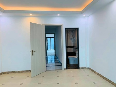 Cần bán nhà 5 tầngx75m2 Trường Lâm, Long Biên có Gara, thang máy