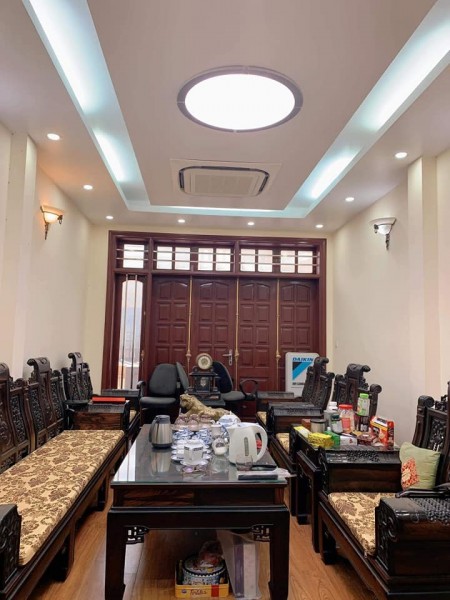 Bán Nhà Trần Thái Tông, Cầu Giấy DT 38m2, 6T Kinh Doanh, Ô tô, Nhỉnh 4 Tỷ.