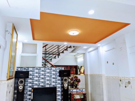 Tân Phú 45m2 giá chỉ 3 tỷ 300 4x11 Nhà 1 trệt 1 lầu, 3 phòng ngủ, tin đúng 100%