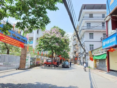 Bán gấp nhà Nguyễn Văn Cừ, 3 mặt thoáng, 92m2, 6 tầng, MT 11m, nhỉnh 17 tỷ ( siêu phẩm)
