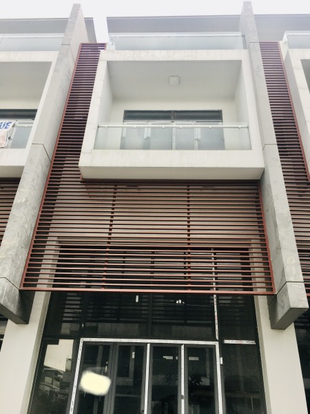 Ngộp Ngân Hàng Bán Nhà Phố Thương Mại Phố Đông Village Cát Lái Quận 2 5x20m Giá Rẻ