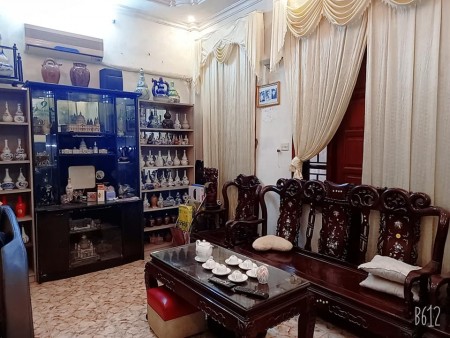 Nhà cần bán Vũ Tông Phan, gần phố, mặt tiền rộng, trung tâm Thanh Xuân 50m2x 5 tầng