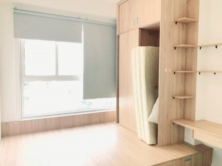 Cho thuê CHCC Golden Mansion 70m2 2PN, 2WC, 15tr/th view sân bay, nhà đẹp nội thất đầy đủ