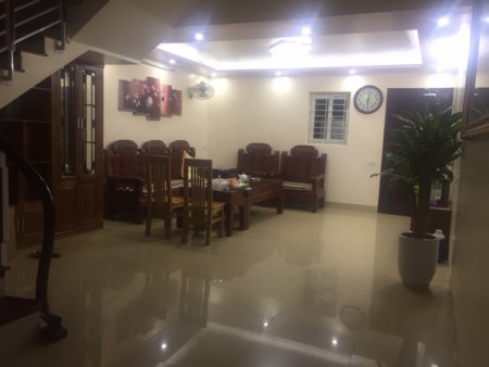 Bán nhà Mặt phố 4 tầng, H.Nam, đường Lạc Long Quân (39m), đất 5x17,7=88,5m2 giá 6,5 tỷ, Đông Vệ, TPTH