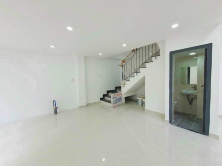 2.8 tỷ có ngay nhà Lưu Chí Hiếu Tây Thạnh, Quận Tân Phú, dt 37m2, 2 tầng đúc, 2 pn, 2 wc