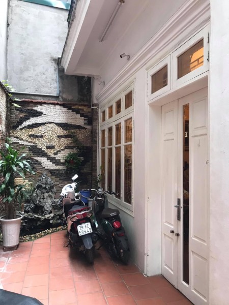 Nhà đẹp THỔ QUAN, sân vườn. Dòng tiền cao, dt 80m2 giá 6,8 tỷ