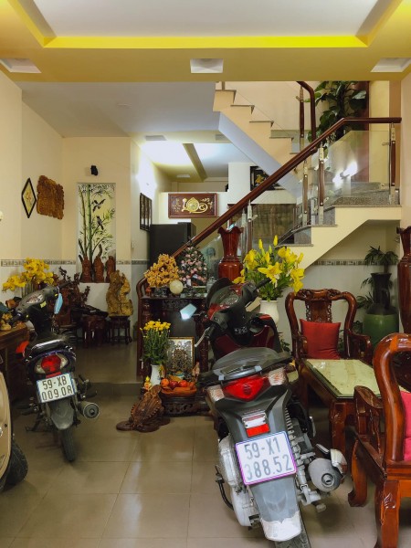 Chỉ hơn 4 tỷ có ngay nhà đẹp, dọn vào ở ngay, 3 tầng đúc kiên cố