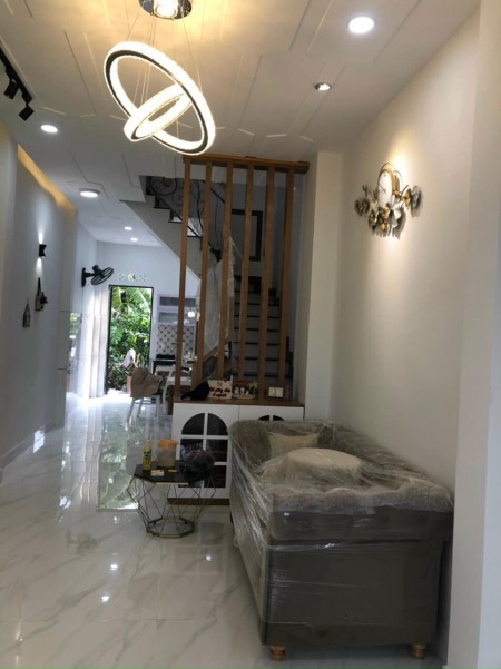 Chính chủ bán nhà mới nở hậu hẻm xe hơi, dt 51m2, 2 tàng, giá 3.5 tỷ, Tô Ngọc Vân, Gò Vấp