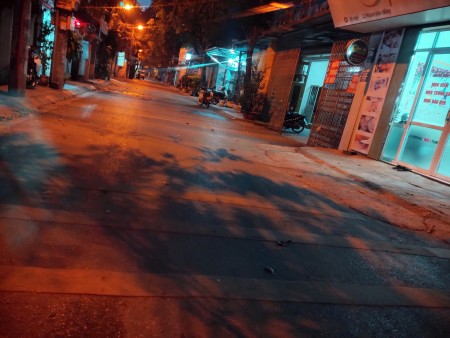 Bán đất đường Phạm Văn Đồng, Xuân Đỉnh 64m2, mt4,8m đường cách ô tô tránh 15m 2,35 tỷ 0988296228