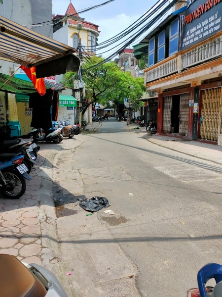 Bán gấp nhà phố Bùi Ngọc Dương 32m2, Hai Bà Trưng, 4 tầng, Mặt tiền 3.5m LH 0913458362