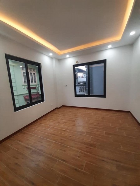 Bán Nhà Định Công 50m2, gần ô tô, lô góc, mặt tiền rộng, Nhà Mới Đẹp, sổ nở hậu 4.2 Tỷ