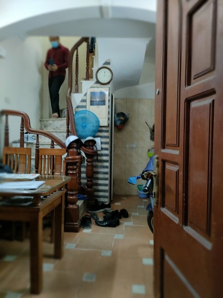 Bán nhanh nhà Thịnh Hào, Tôn Đức Thắng, gần Siêu thị, kinh doanh nhỏ, ngõ xe ba gác đua, 5 tầng *16m, 1,65 tỷ