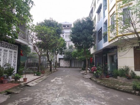 Cho thuê đất tại Mậu Lương, Hà Đông HN diện tích 60m2 giá rẻ 50K/m2/tháng; làm kho để xe tùy thích