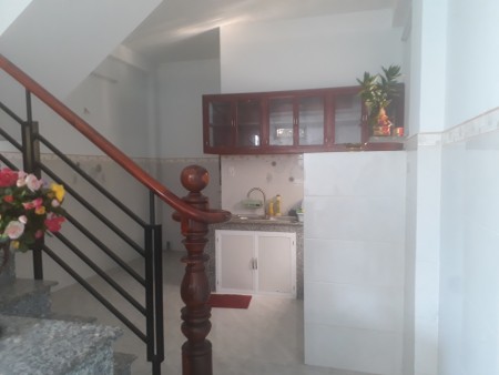 Bán nhà Nguyễn Suý, Tân Phú dt 46m2, 2 tầng đúc kiên cố, 3 pn, giá 3.3 tỷ