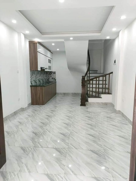 Bán Gấp nhà Bồ Đề ôtô đỗ cửa 4 phòng ngủ đủ công năng, gía hơn 3 tỷ