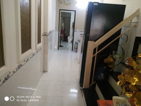 Nhà đẹp 51m2, shr, 2 tầng ngay chợ cầu đường Nguyễn Văn Quá, Quận 12, giá chỉ 2.85 tỷ