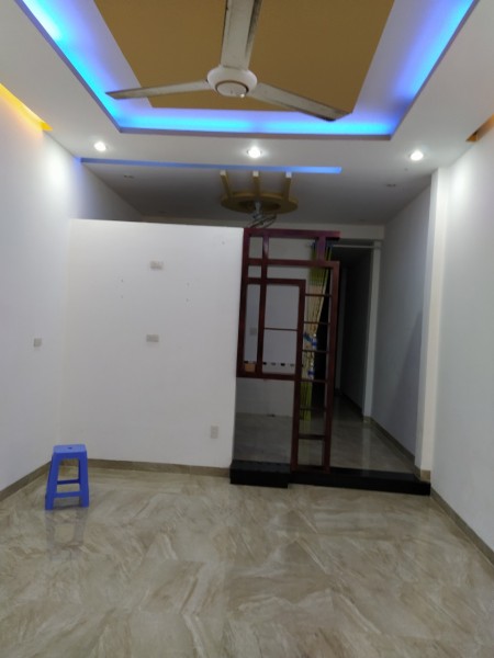 Bán nhà đẹp mặt tiền đường Bùi Huy Bích, hướng tốt, phong thuỷ tốt, giá 3.25 tỷ