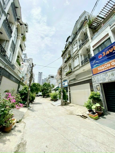 Nhà 3 lầu đúc kiên cố khu dân cư Phú Mỹ, Hoàng Quốc Việt, Quận 7