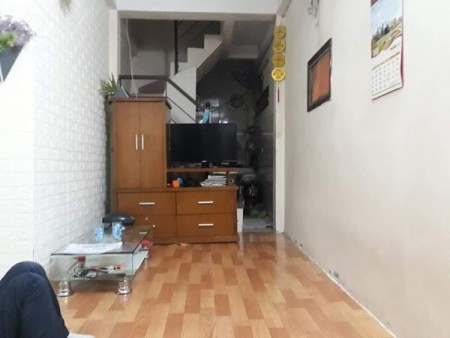 Bán nhà Hồng Mai 24mx4T chắc chắn, giá 1.95 tỷ lh 0916010180