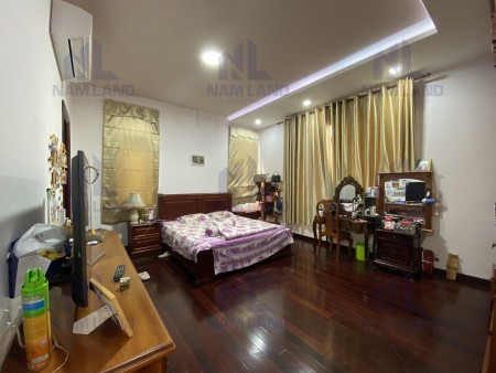 Đi đến slide 8