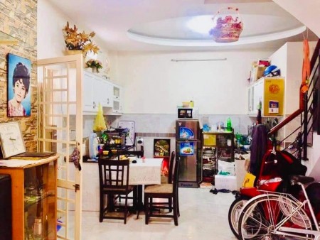Bán nhà Âu Cơ, Quận Tân Bình, diện tích 78m2, ô tô đỗ cửa, giá 6.69 tỷ, lh 0767611710