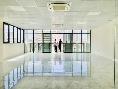 Chính chủ cho thuê văn phòng 100m2 thông thủy chỉ 15 triệu ngay ngã tư sở