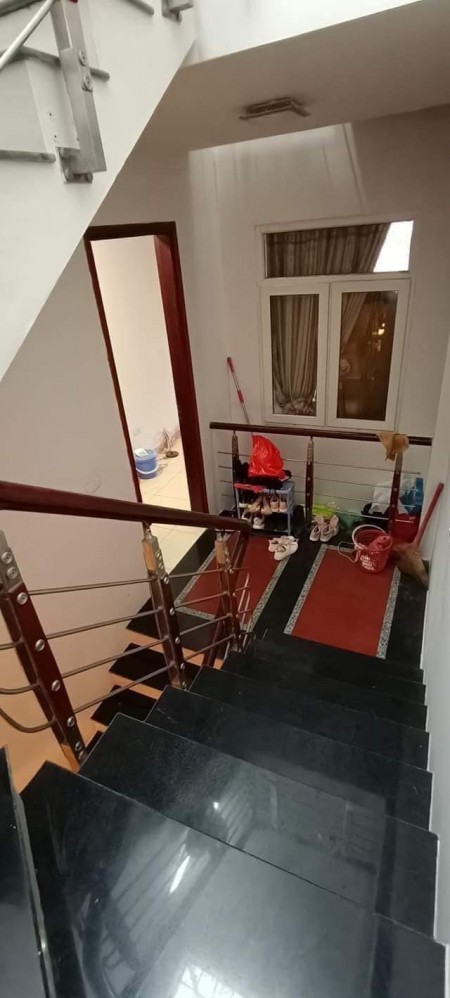Mỹ Đình nhỉnh 3 tỷ, ngõ rộng, Chủ nhà tặng full Nội thất, chỉ việc xách vali đến ở