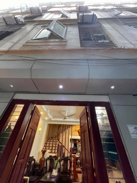 Bán nhà Ngõ 110 Trần Duy Hưng. 55m2, 5 tầng, MT 4M, 5.1 tỷ. LH: 0936161529