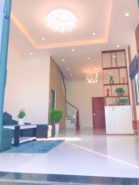 Bánh nhà Quận 10 hẻm xe hơi đổ cữa, diện tích 35m2, giá 4,8 tỷ