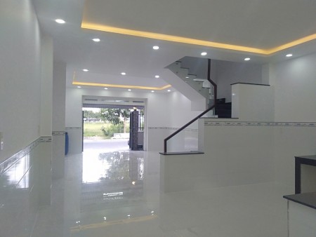 Nhà trong KĐT 5 sao 5.5x20m2 sổ hồng ra nhanh, sổ hồng thổ cư