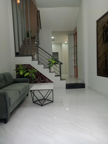 Nhà Quận Tân Phú, hẻm xe hơi ra vào, dt 45m2, giá bán chỉ có 3.6 tỷ