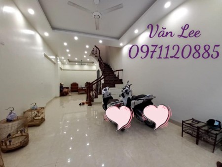 Nhà Đền Lừ Hoàng Mai, dt 62m2, 7 tỷ, gara, ô tô tránh, kinh doanh tấp nập