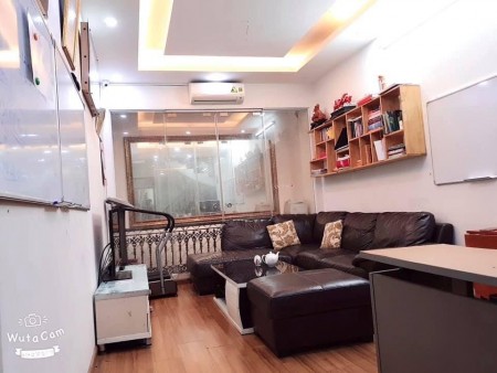 Bán nhà phố Thái Thịnh, ô tô vào tận cửa, giá 6.7 tỷ, liên hệ chính chủ