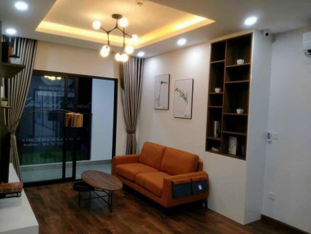 Bán nhà chính chủ Quận Long Biên, lô góc ô tô vào nhà, 3 mặt thoáng, ngõ thông