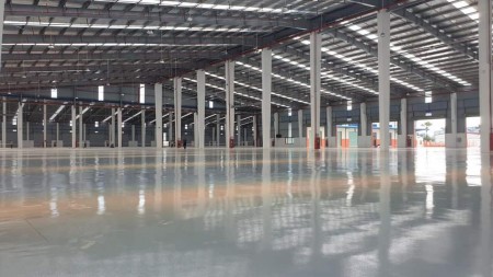 Cho thuê kho tiêu chuẩn Zamil – KCN Đài Tư. DT 10000m2