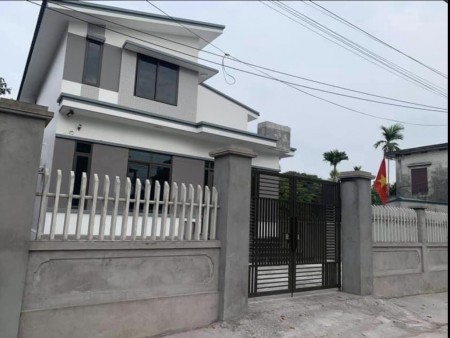 Chủ nhà cần tiền gấp muốn bán căn nhà mới xây dt 198m2 tại Cộng Hoà, Nam Sách Hải Dương
