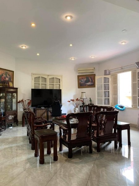 Bán nhà diện tích 626m2, giá 65 tỷ, thương lượng, siêu biệt thự chỉ có ở Âu Cơ Quận Tân Hồ
