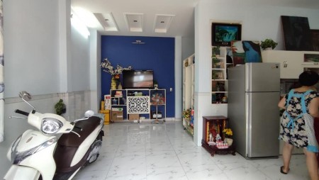 Bán nhà mặt tiền căn lô góc, hẻm xe hơi, 53m2, giá 5.5 tỷ, phường 11, Gò Vấp