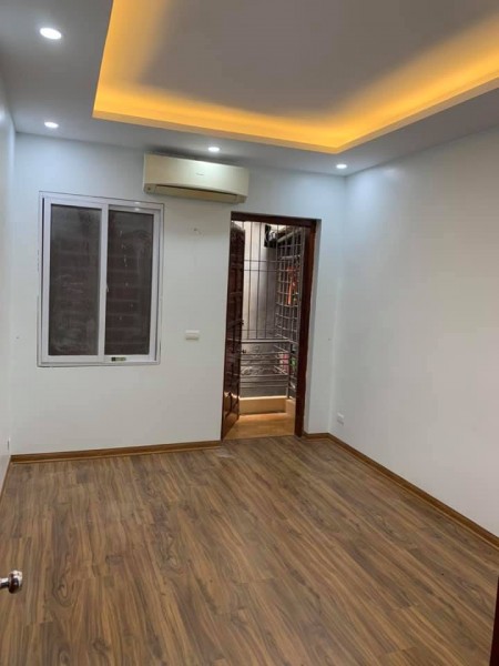 Nhà đẹp 4 tầng ở Khương Trung, Thanh Xuân sổ chính chủ, nhỉnh 3 tỷ