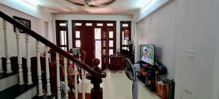 Nhà mặt tiền Phùng Chí Kiên, giao Lê Đình Thám bán giá 5,3 tỷ, tiện kinh doanh