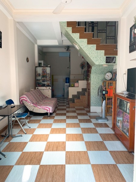 Bán nhà Duy Tân, Hẻm ba gác tránh xe máy, 44m2, 3 tầng, 5.4 tỷ