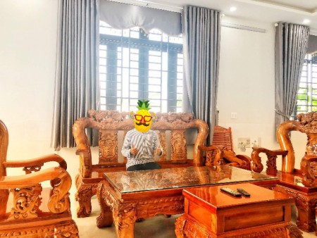 Bán nhà Huỳnh Văn Bánh, Nội thất chuyên Đồ Gỗ, 48m2, nở hậu, 3 tầng, 5.2 tỷ
