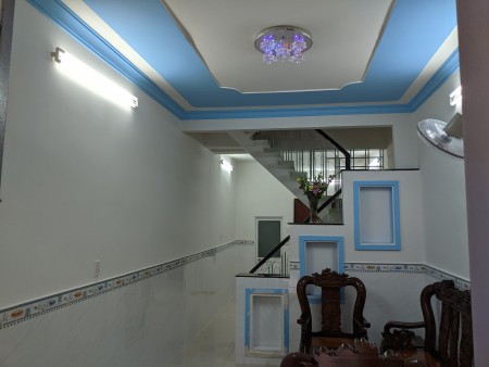 Bán nhà Cầm Bá Thước, Nhà có sân để xe, Khu nội bộ, 36m2, 4.95 tỷ