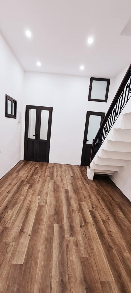 Bán nhà nguyên căn riêng Vũ Tông Phan, diện tích 45m2, 5 tầng đúc, giá 3.4 tỷ
