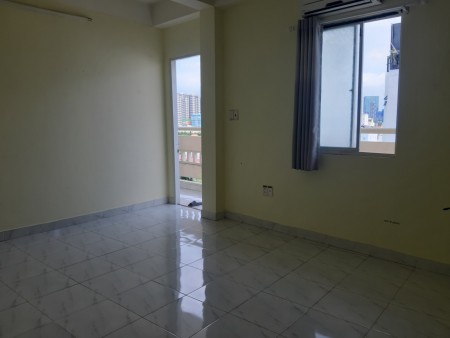 Phòng trọ cho thuê quận 7 ban công, cửa sổ, giờ tự do 3tr7