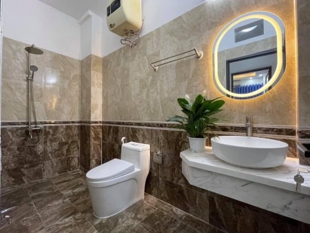 Bán nhà mới 5 tầng, phân lô ô to đỗ cửa, nhà mới xây, dt 45m2, giá bán 4.7 tỷ