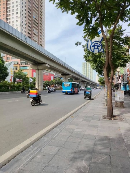 Bán nhà cấp 4 ngay mặt tiền Minh Khai, dt 38m2, mt 5.2m, kinh doanh siêu đỉnh, lh 0913458362
