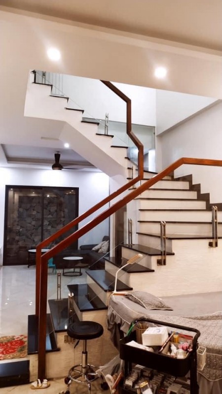 Vỡ nợ bán nhà Lê Quang Đạo 53m2 x 6 tầng, KD ổn định 45tr/th, giá hạt rẻ...